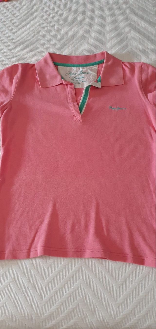 Polo ajustado color coral