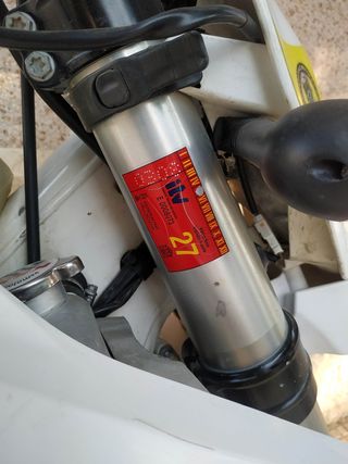 Se vende Husqvarna 125 te