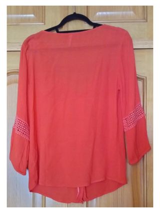 Blusa roja de media manga Stradivarius