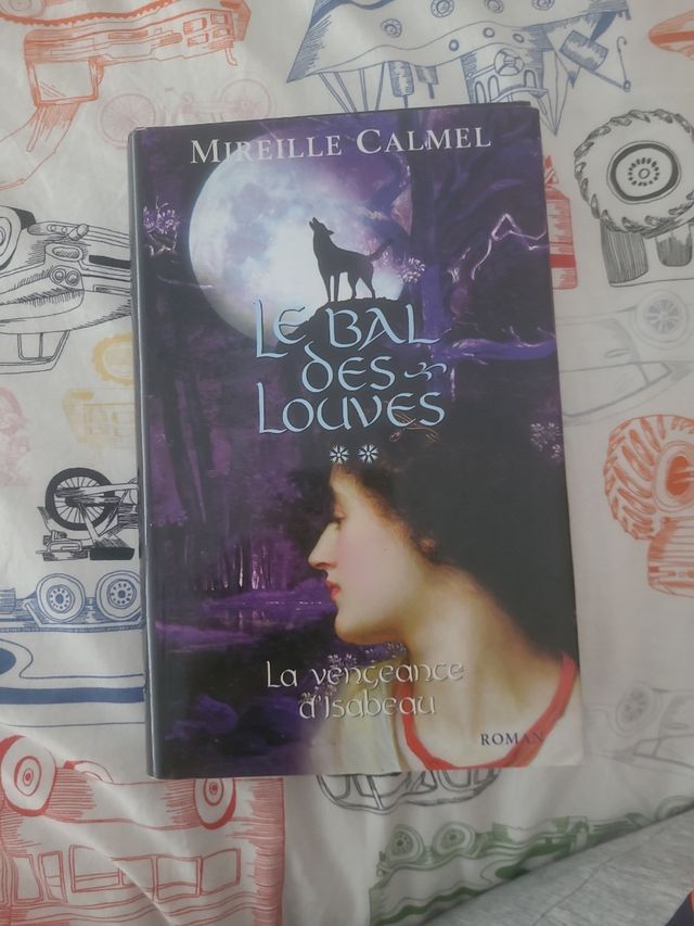 Le bal des louves libro