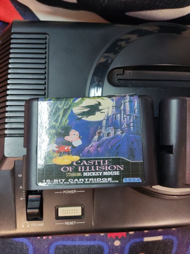 SEGA MEGADRIVE + 2 COMANDI + 3 GIOCHI