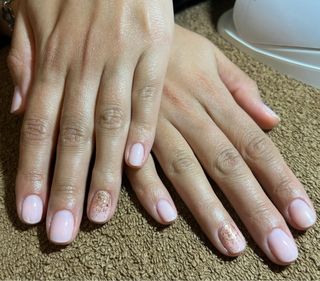 Esmaltado de uñas Permanente/ Semipermanente