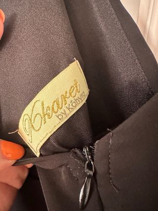 Espectacular mono de fiesta