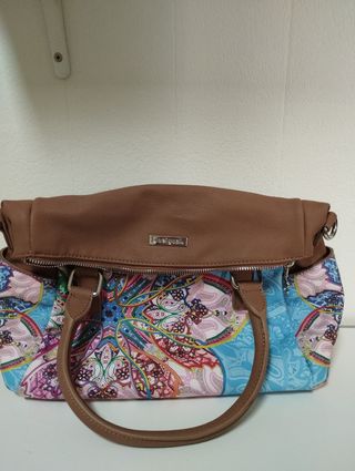 Bolso mano/asa desigual