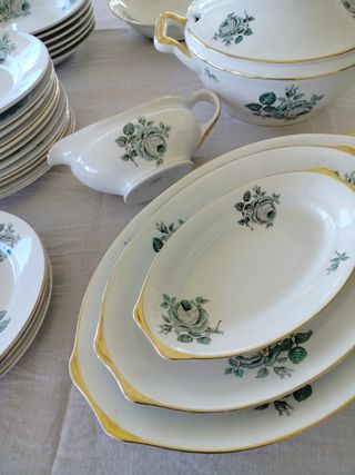 Vajilla antigua Royal China Vigo