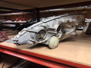 Faro derecho mercedes a1688200261