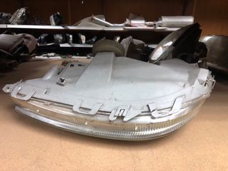 Faro derecho mercedes a1688200261