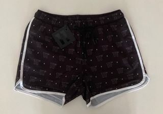 11º_Eleven Degrees. Bañador hombre. Talla M