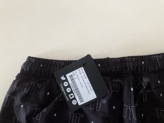 11º_Eleven Degrees. Bañador hombre. Talla M