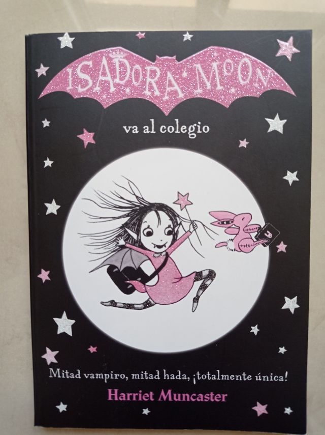 Isadora Moon va al colegio