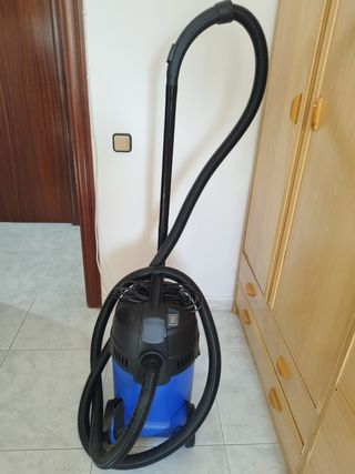 Aspirador industrial nilfisk Buddy  ll 18