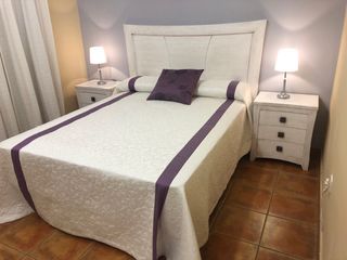 Dormitorio de matrimonio de madera maciza NUEVO