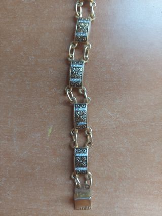 Pulsera metálica antigua
