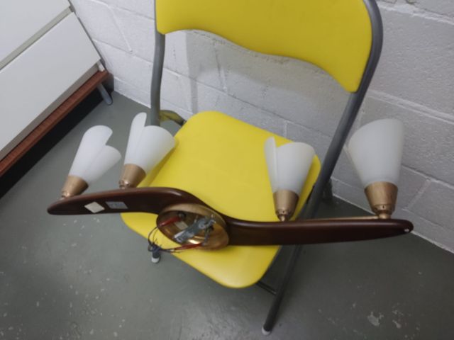 Lámpara techo madera cristal