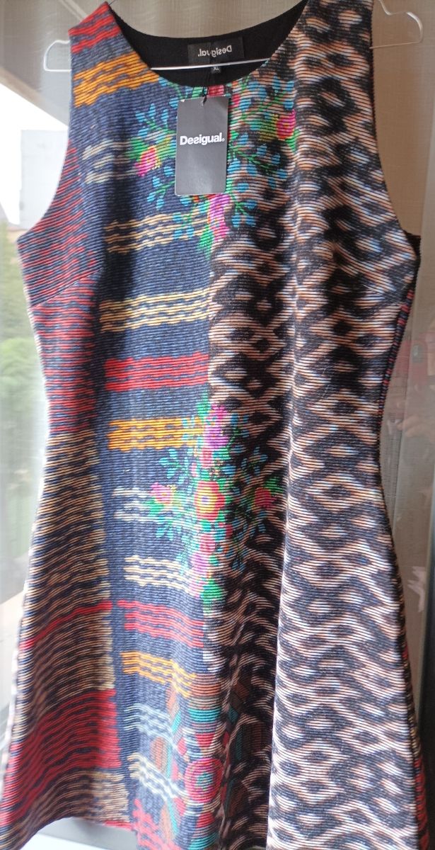 Vestido Desigual nuevo con etiqueta