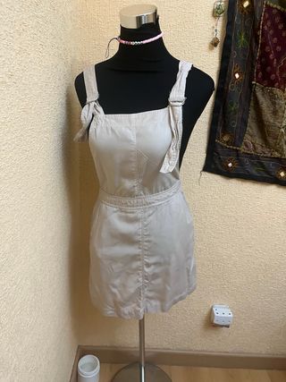 Peto beige Bershka