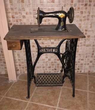 MÁQUINA DE COSER +100 AÑOS MARCA SINGER