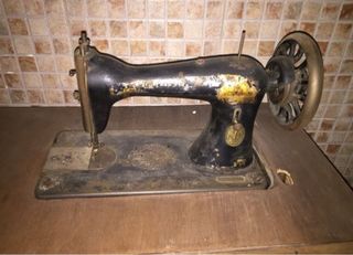MÁQUINA DE COSER +100 AÑOS MARCA SINGER