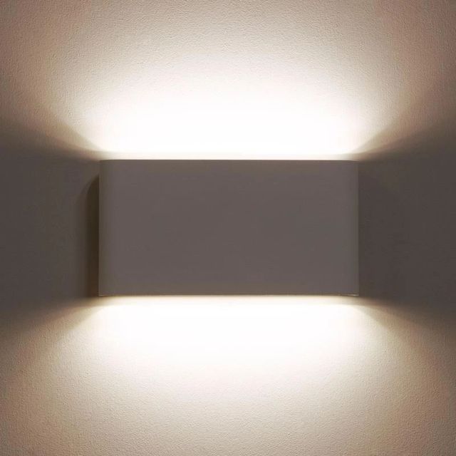 2 focos/ apliques de luz led nuevos