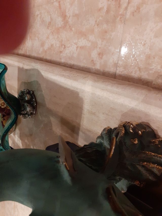 Mesa centro  marmol y cristal con delfines