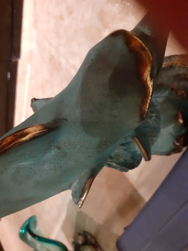 Mesa centro  marmol y cristal con delfines