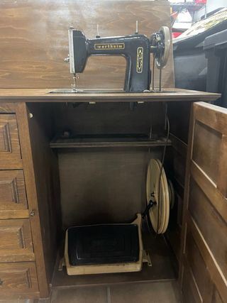 wertheim maquina de coser + mueble madera