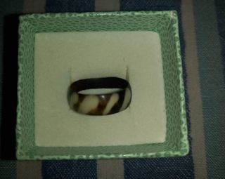 Anello etnico in finto osso