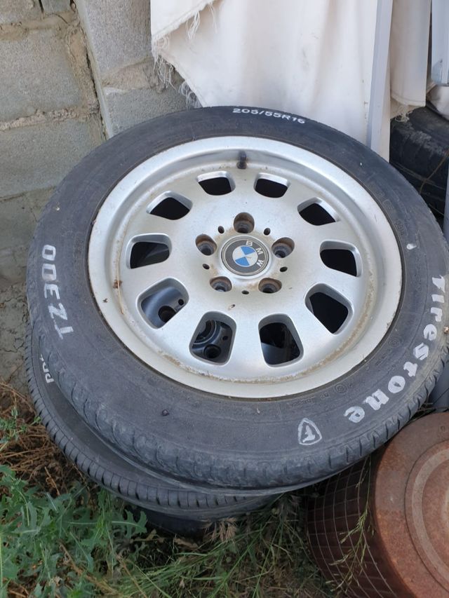 Llantas y neumáticos