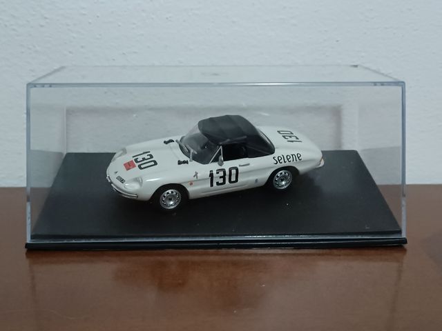 ALFA Romeo Spider Duetto 1966 1:43