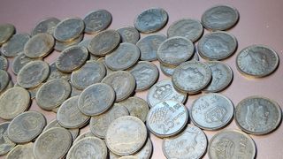 LOTE 127 MONEDAS 25 Pts. Rey Juan Carlos I 