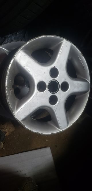 llantas citroen peugeot ford psa