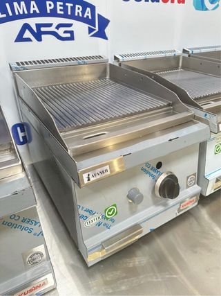 PLANCHA DE GAS CROMO DURO DE 40cmX60cm IVA INCL