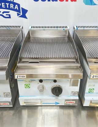 PLANCHA DE GAS CROMO DURO DE 40cmX60cm IVA INCL