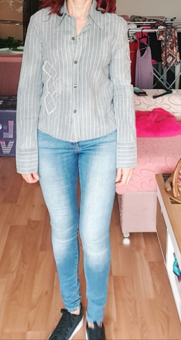 4,50, y Cazadora deportiva. Camisolas