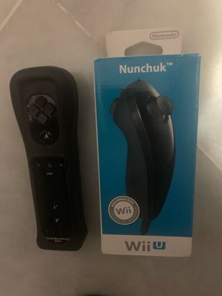 Wii Consola + 5 Juegos + 2 Mandos y 2 Nunchuk