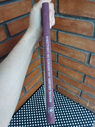 Libro Delibes Un Deporte de Caballeros