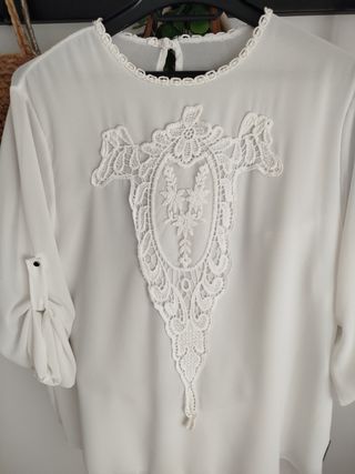 BLUSA BLANCA ESTILO BOHO.