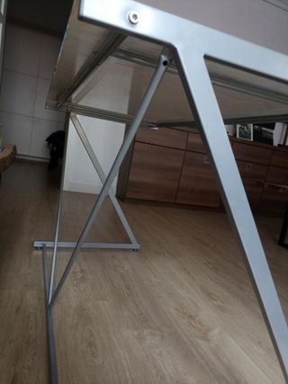 Escritorio juvenil grafiti