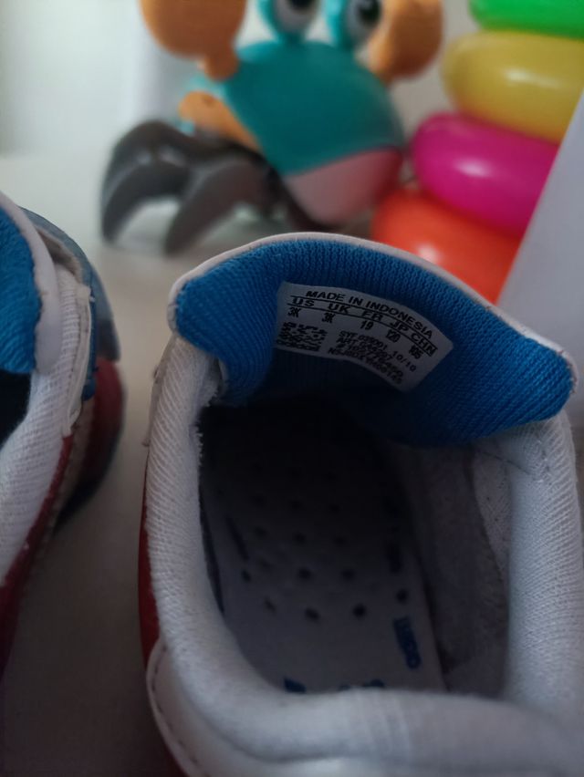 Zapatillas bebe Adidas
