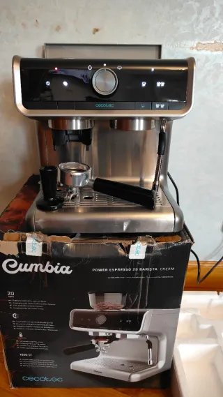 Cafetera express Cecotec