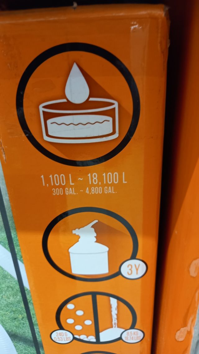 Depuradora para piscina ,regalo escalera y tapa.