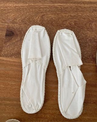 Alpargatas blancas y crudas sin estrenar