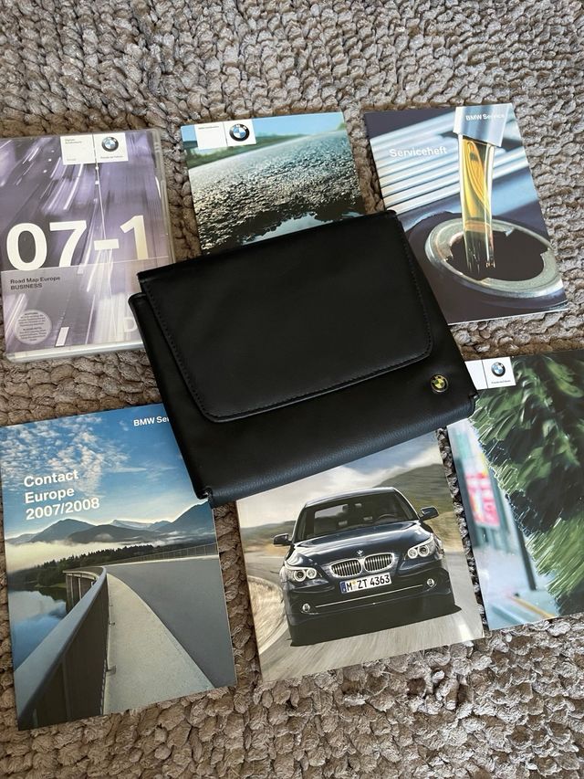Nueva Bolsa con Libros BMW serie 530 E60 impoluto