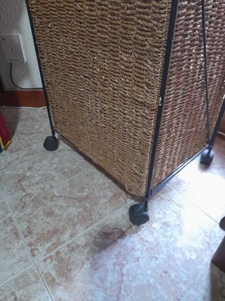 Mueble auxiliar con ruedas