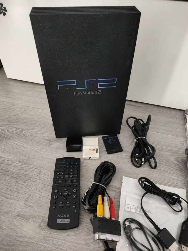 Video consola PS2 + juegos