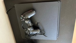 PS4 slim 500Gb + 7 juegos