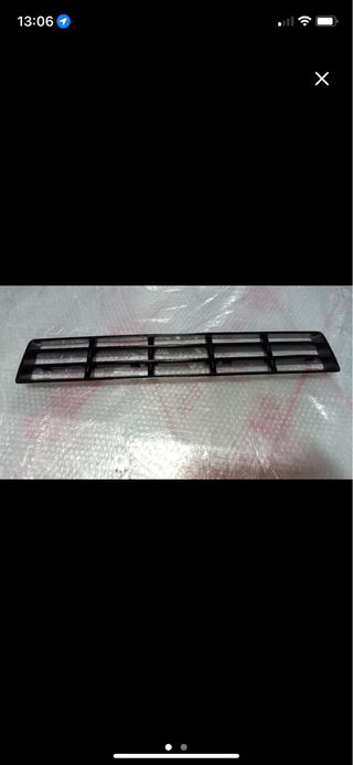 Rejilla central inferior defensa delantera golf IV