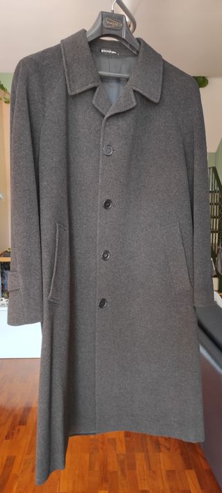 Abrigo de hombre de lana gris marengo oscuro