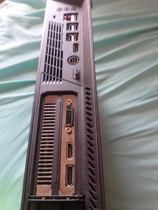 MSI TRIDENT 3 y monitor 