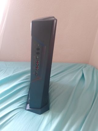 MSI TRIDENT 3 y monitor 